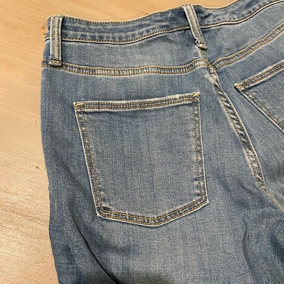 Universal Thread jeans - Picture 3 of 5